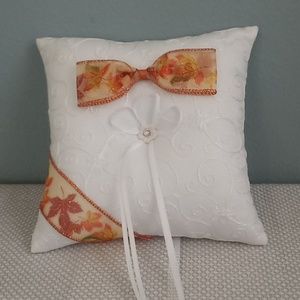 Autumn themed ring bearer pillow.